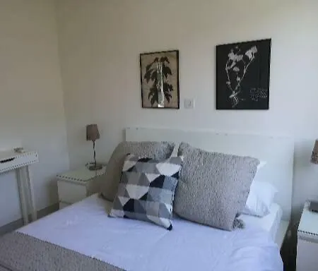 Malindi Beach 2 Bed - Pool * לימסול